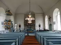 St�de, Kanzel und Altar in der Ev. Kirche, gotl�ndischer Taufstein aus dem 13. Jahrhundert, Rokoko Altar von Johan Edler  (20.06.2017)