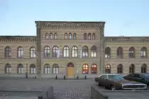 Im ehemalige Gro�e Zollamt befindet sich das Immigranten Institut. (August 2010)