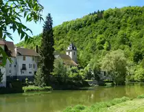 Saint-Hippolyte, Blick �ber den Doubs zur Kirche, Mai 2017