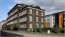 Neuwied. Im historischen Geb�ude der ehemaligen  Herrnhuter Knabenanstalt , der Zinzendorfschule, befindet sich seit 1936 die  Bundesfachschule des Lebensmittelhandels , heute  food akademie . 17.09.2017