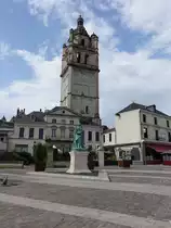 Loches, Tour Saint-Antoine, ein Glockenturm aus dem 16. Jahrhundert steht als Wachturm am Place de la Marne (08.07.2017)