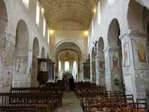 Lavardin, Innenraum der Kirche Saint-Genest, Wandmalereien aus dem 12. bis 16. Jahrhundert (10.07.2017)