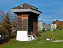 St. Gallen, Sch�nenwegen. Der Tr�ckneturm, als Teil einer „Rothf�rberei“ 1828 erbaut, zwischen 1999 und 2003 renoviert, diente einst dem Trocknen der gef�rbten T�cher. Er ist ein Denkmal aus der Bl�tezeit der St. Galler Textilindustrie. F�r das Publikum ist der Tr�ckneturm in den Sommermonaten �ffentlich zug�nglich - 10.10.2017