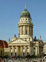Die Franz�sische Friedrichstadtkirche auf dem Gendarmenmarkt in Berlin-Mitte. (November 2014)