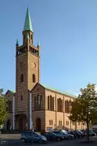 Die evangelische St.-Matth�us-Kirche in Berlin-Tiergarten ist im Stil der oberitalienischen Romanik gehalten. (Oktober 2013)
