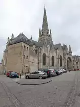 Fontenay-le-Comte, Notre Dame Kirche, sp�tgotischer Flomboyant Stil, erbaut im 15. Jahrhundert (13.07.2017)