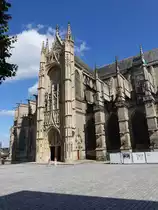 Limoges, Kathedrale Saint-Etienne, Krypta von 1013, gotische Kathedrale erbaut ab 1273 (14.07.2017)