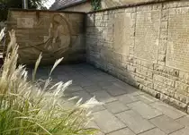 Neuburg am Rhein, Denkmal f�r die Gefallenen des II.Weltkrieges, Sept.2017