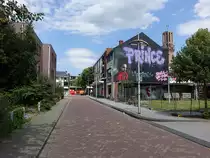 Hengelo, Graffiti f�r den S�nger Prince in der Marskant Straat (22.07.2017)