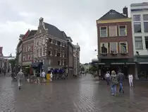Zwolle, H�user am Grote Markt in der Altstadt (23.07.2017)