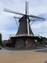 Dalfsen, achteckige Getreidem�hle De Westermolen, erbaut 1818 (23.07.2017)