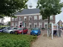 Ommen, altes Rathaus und niederl. Zinnfigurenmuseum an der Vecht (23.07.2017)
