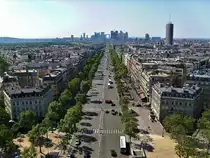 Paris, Blick in westlicher Richtung vom Arc de Triomphe auf La D�fense - 06.05.2008
