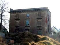 Dieses Geb�ude in Wurzen geh�rte einst zur Armaturenfabrik und  d�rfte wohl schon bessere Zeiten gesehen haben, 11.02.08