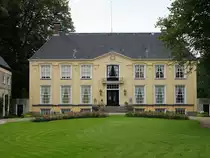 Veenklooster, Landhaus Fogelsangh State, erbaut im 17. Jahrhundert anstelle eines alten Pr�monstratensterkloster (25.07.2017)