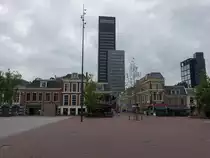 Leeuwarden, Geb�ude am Wilhelminaplein in der Altstadt (25.07.2017)