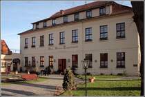 Das Schlossgeb�ude in der Burganlage von Tangerm�nde wird heute als Hotel genutzt. Es bietet einen herrlichen Blick auf die Elbe. Aufnahmedatum: 10.02.2008