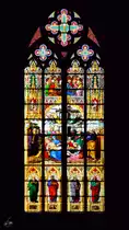 Eines der vielen Bleiglasfenster des K�lner Dom´s. (Oktober 2011)