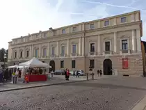 Vicenza, Bisch�flicher Palast am Piazza del Duomo, erbaut im 15. Jahrhundert (28.10.2017)