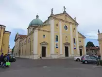 Thiene, Dom St. Maria Assunta, erbaut von 1625 bis 1630 durch A. Maganza, von 1927 bis 1932 wurde die Kuppel nach Pl�nen des Architekten Pasinati errichtet (28.10.2017)