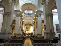 Padova/Padua, barocker Innenraum der San Giustina Kirche, Hochaltar von 1575, Chorgest�hl von R. Taurigny (28.10.2017)