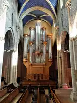 Neuch�tel, die Kollegiatkirche beherbergt zwei Orgeln. Die grosse Ch�zard-Saint-Martin-Orgel (hier abgebildet) wurde 1996 erbaut. Die �ltere Walcker-Orgel aus dem Jahr 1870 ist derzeit nicht in Nutzung - 08.09.2017