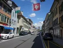 Nyon, H�user in der Grande Rue in der Altstadt (05.08.2017)