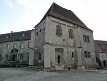 Stra�e der Romanik, S�droute: Freyburg/U. - die Neuenburg. Die Kernburg mit der ber�hmten Doppelkapelle. Ein architektonisches Kleinod aus dem 12. Jahrhundert. Die Doppelkapelle besteht aus zwei �bereinander liegenden Sakralr�umen, die durch eine �ffnung akustisch miteinander verbunden sind. Das Obergeschoss wurde von den Landgrafen als Privatoratorium genutzt. (http://www.schloss-neuenburg.de) 27.01.2018