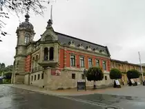 Freyburg/Unstrut: der historische Firmensitz der Rotk�ppchen-Sektkellerei. Hier werden F�hrungen durch die alten Kelleranlagen angeboten, dabei gibt es neben Einblicken in die traditionelle Sektherstellung auch eine prickelnde Kostprobe des edlen Getr�nkes. (12.07.2017)