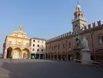 Cento, Palazzo Comunale von 1612 und Palazzo del Governatore von 1502, Piazza Guercino (30.10.2017)