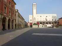 Pieve di Cento, neues Rathaus an der Piazza Andrea Costa (30.10.2017)