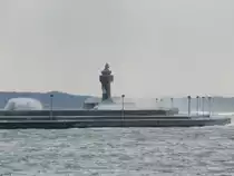 Noch immer vereist, ist der Sassnitzer Leuchtturm. Das Foto ist am sehr windigen 17.03.2018 gemacht. 