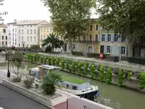 Narbonne, H�user am Cours Mirabeau am Canal de Robine (29.09.2017)