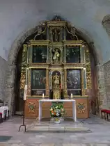 Saint-G�nis-des-Fontaines, Hochaltar in der Abteikirche St. Michel (30.09.2017)