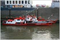 Duisburg - Feuerl�schboote im Vinckekanal