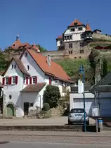 Beilstein, Handwerkerhaus an der �u�eren Burgstaffel und unteres Schloss (29.04.2018)