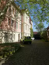 Schloss Eschenau,  erbaut im 16. Jahrhundert. Um 1740 im Besitz von Johann Melchior von Killinger, der das Schloss 1745 nach Entw�rfen von Leopoldo Retti unter Leitung von Georg Philipp Wenger umbauen lie�. Im Park des Schlosses befinden sich noch ein Gartenhaus und eine Orangerie. Das Schloss wurde zur Zeit des Nationalsozialismus von der SS als Zwangsaltenheim f�r Juden genutzt. (29.04.2018)