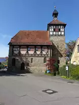 Langenbeutingen, Unteres Kirchle, romanische Fr�hmesskapelle, erbaut 1354, 1830 wurde der Turm mit Fachwerk aufgestockt (29.04.2018)