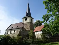 Langenbrettach, Ev. St. �gidius Kirche, die �ltesten Bauteile der Kirche stammen wohl aus dem sp�ten 10. Jahrhundert, die Kirche wurde vielfach umgebaut und erweitert (29.04.2018)