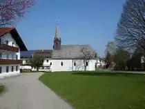 Holzhausen bei Griest�tt, Filialkirche Maria Schnee.	Kleiner barocker Saalbau mit westlichem Dachreiter, zweite H�lfte 17. Jahrhundert (02.04.2017)