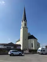 Pittenhart, Katholische Pfarrkirche St. Nikolaus, im Kern sp�tgotisch, 1846/47 durchgreifend umgebaut und vereinheitlicht (02.04.2017)