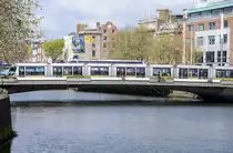 Rosie Hacket Bridge �ber dem Liffey in Dublin. Aufnahme: 10. Juni 2018.