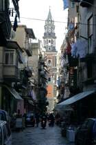 In den Gassen von Napoli: Am Ende �berragt ein wenig Kultur das Chaos.