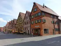 Dinkelsb�hl, historische Fachwerkh�user am Weinmarkt (21.05.2018)