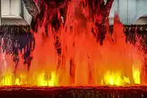 Abendaufnahme vom Springbrunnen am Irish Life Centre in Dublin. Aufnahme: 12. Mai 2018.