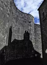 Schatten im Innenhof des ehemaligen Gef�ngnis Kilmanham Gaol in Dublin. Aufnahme: 11. Mai 2018.