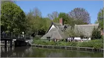 Flatford. Im Bridge Cottage sind einige Werke des englischen Landschaftsmaler John Constable (1776 - 1837) zu sehen, der im Ort einige Motive fand. 06.05.2018