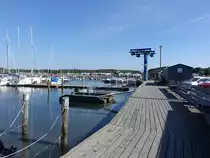 Am Yachthafen von Bj�rlanda, n�rdliches G�teborger Sch�rengebiet (30.05.2018)