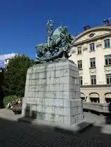 Stockholm, Denkmal am K�pmanstorget im Viertel Gamla Stan (04.06.2018)