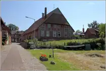 Petershagen. Im Ortsteil Windheim steht dieses alte Fachwerkgeb�ude von 1863. Es ist das alte F�hrhaus und wird zur Zeit restauriert. 07.06.2018